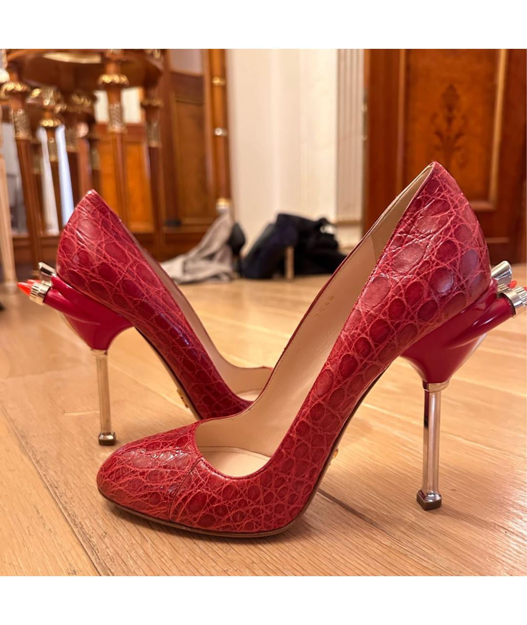 PRADA Красные туфли из кожи аллигатора, фото 2