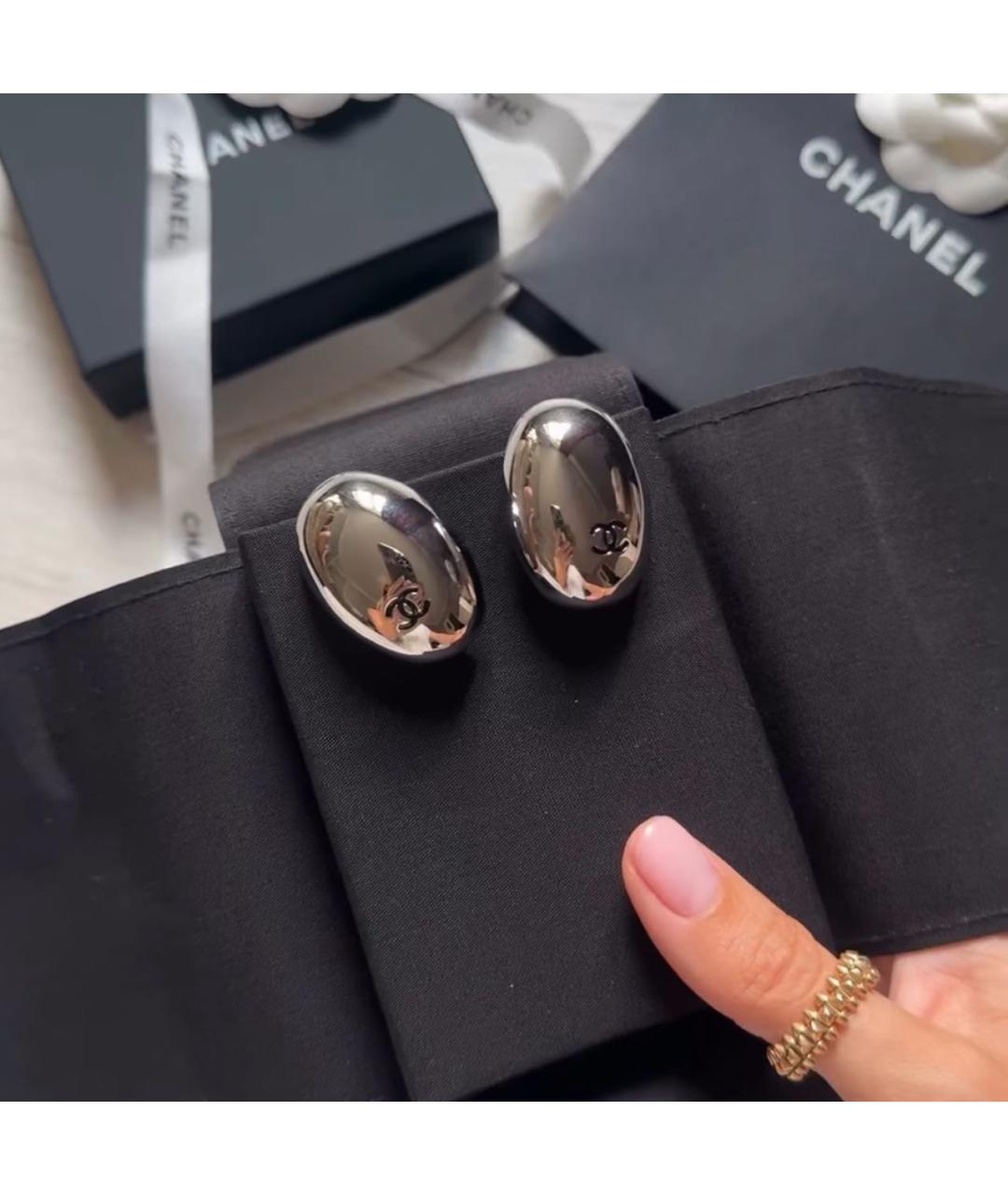 CHANEL Серебряные металлические серьги, фото 4