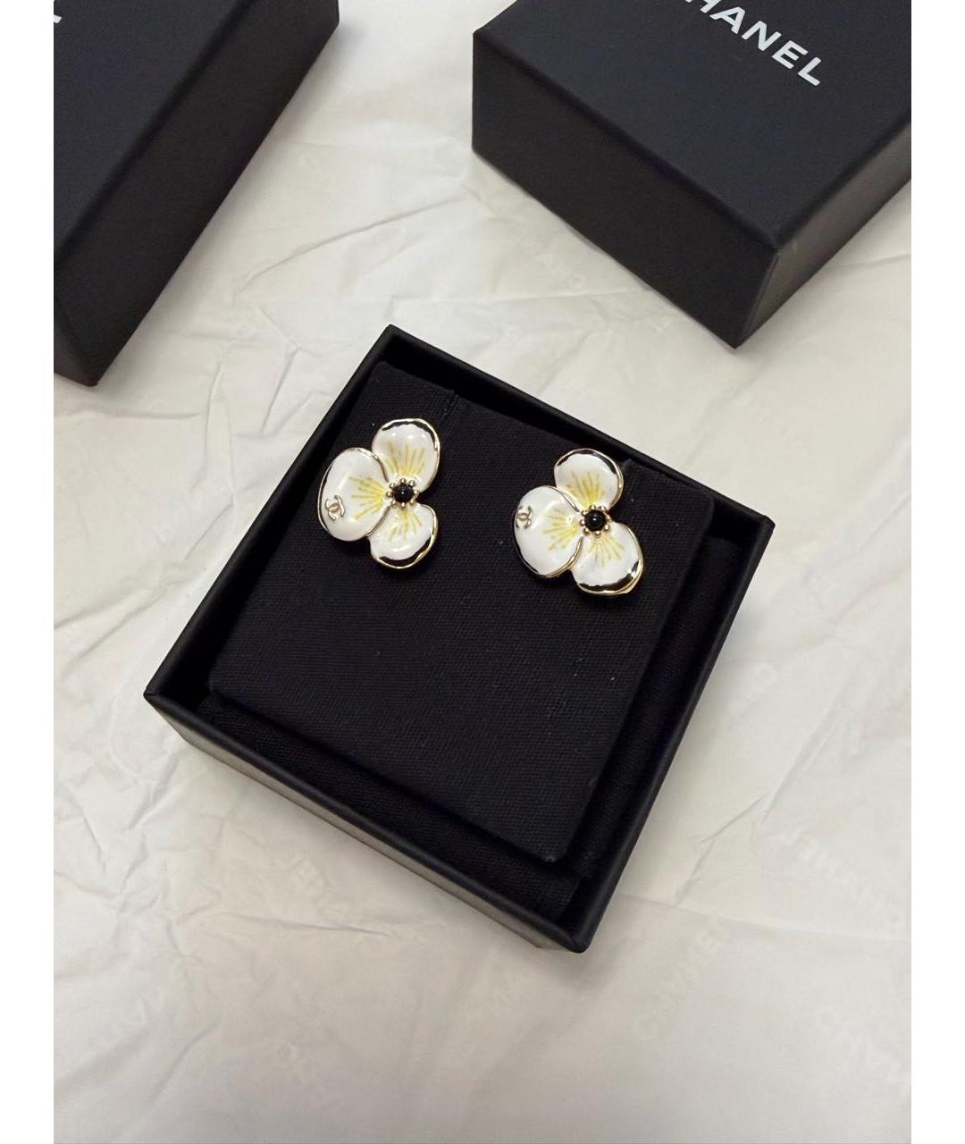 CHANEL Белые серьги, фото 4
