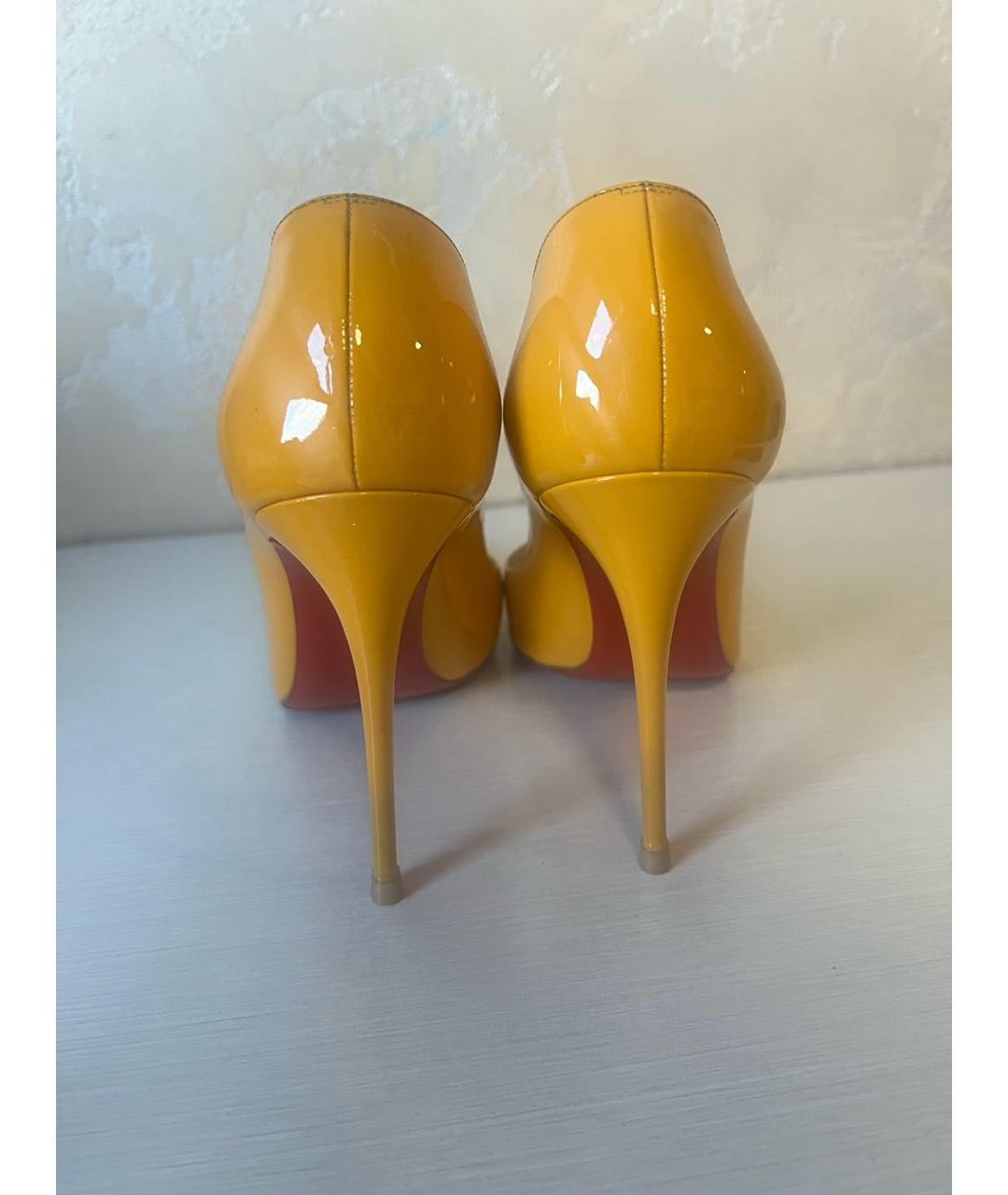 CHRISTIAN LOUBOUTIN Желтые туфли из лакированной кожи, фото 4