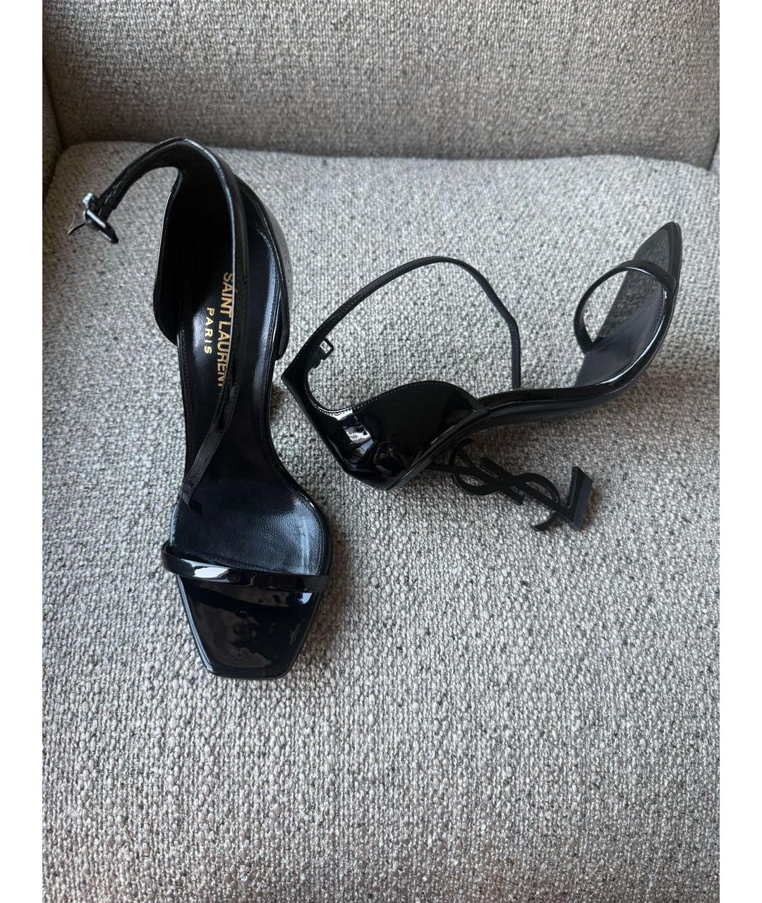 SAINT LAURENT Черные босоножки из лакированной кожи, фото 3