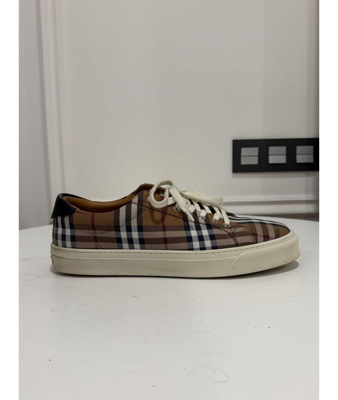 BURBERRY Низкие кроссовки / кеды, фото 5