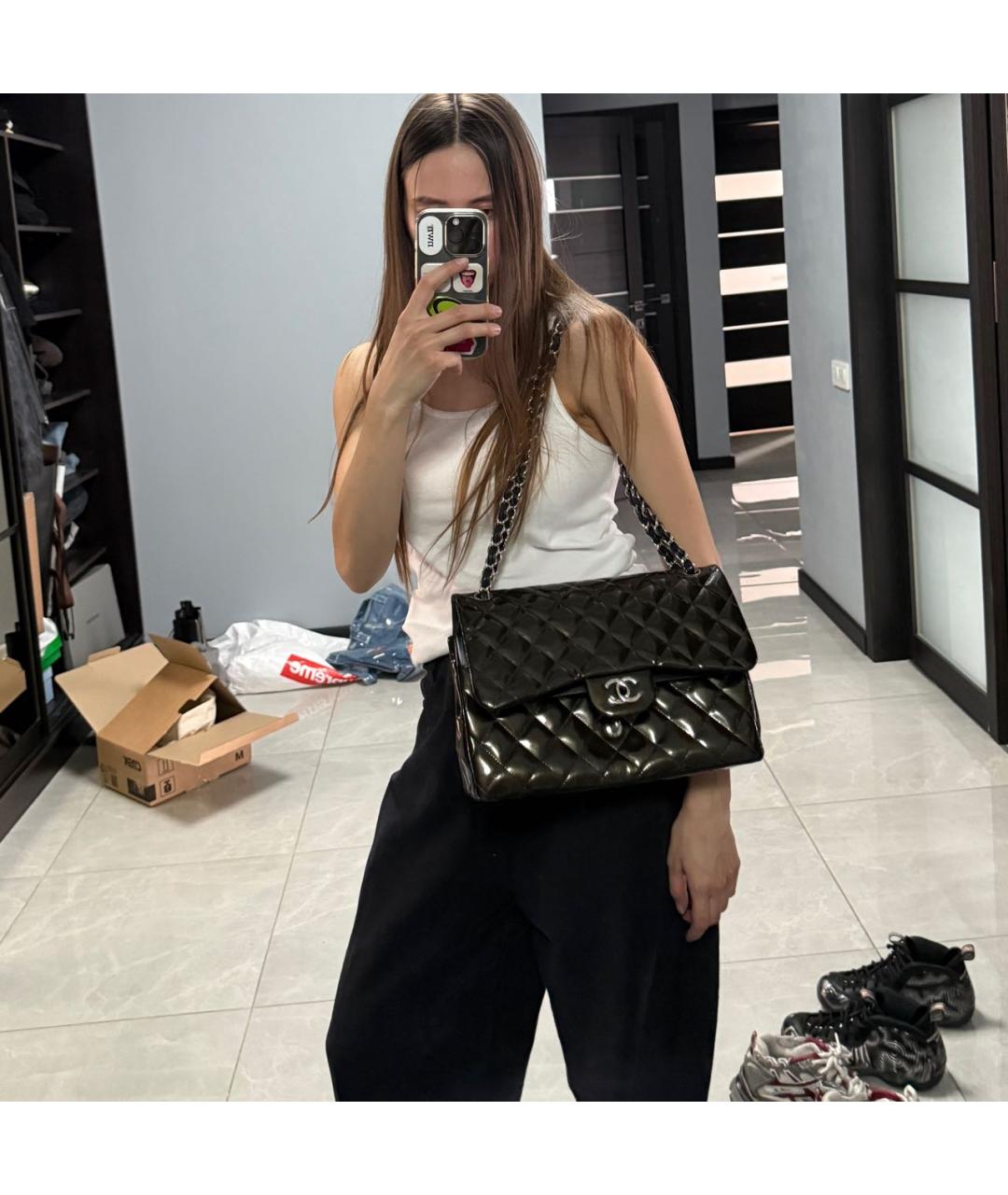 CHANEL Зеленая сумка с короткими ручками из лакированной кожи, фото 6