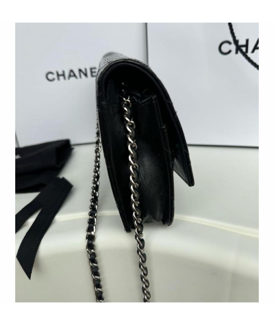 CHANEL Черная сумка через плечо из лакированной кожи, фото 6
