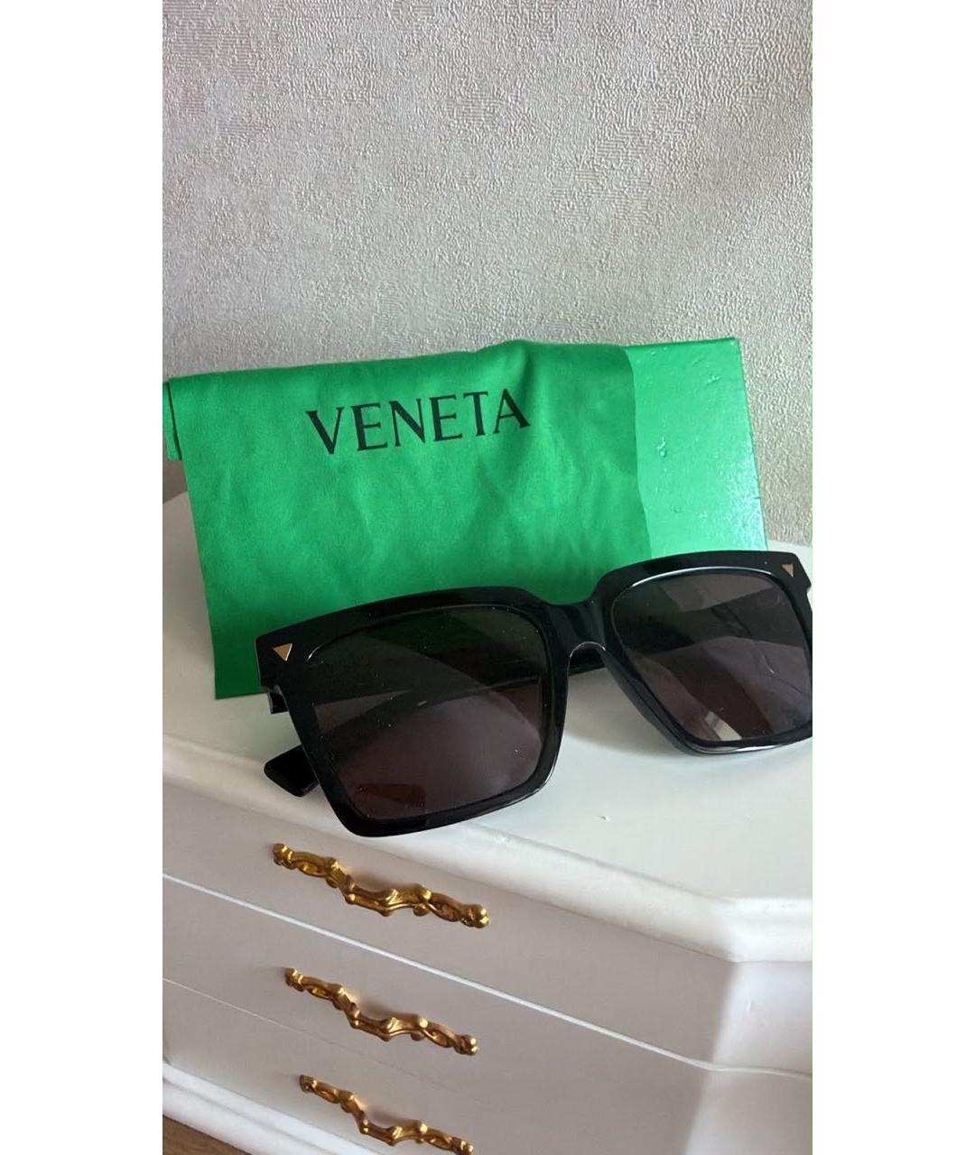 BOTTEGA VENETA Черные пластиковые солнцезащитные очки, фото 4