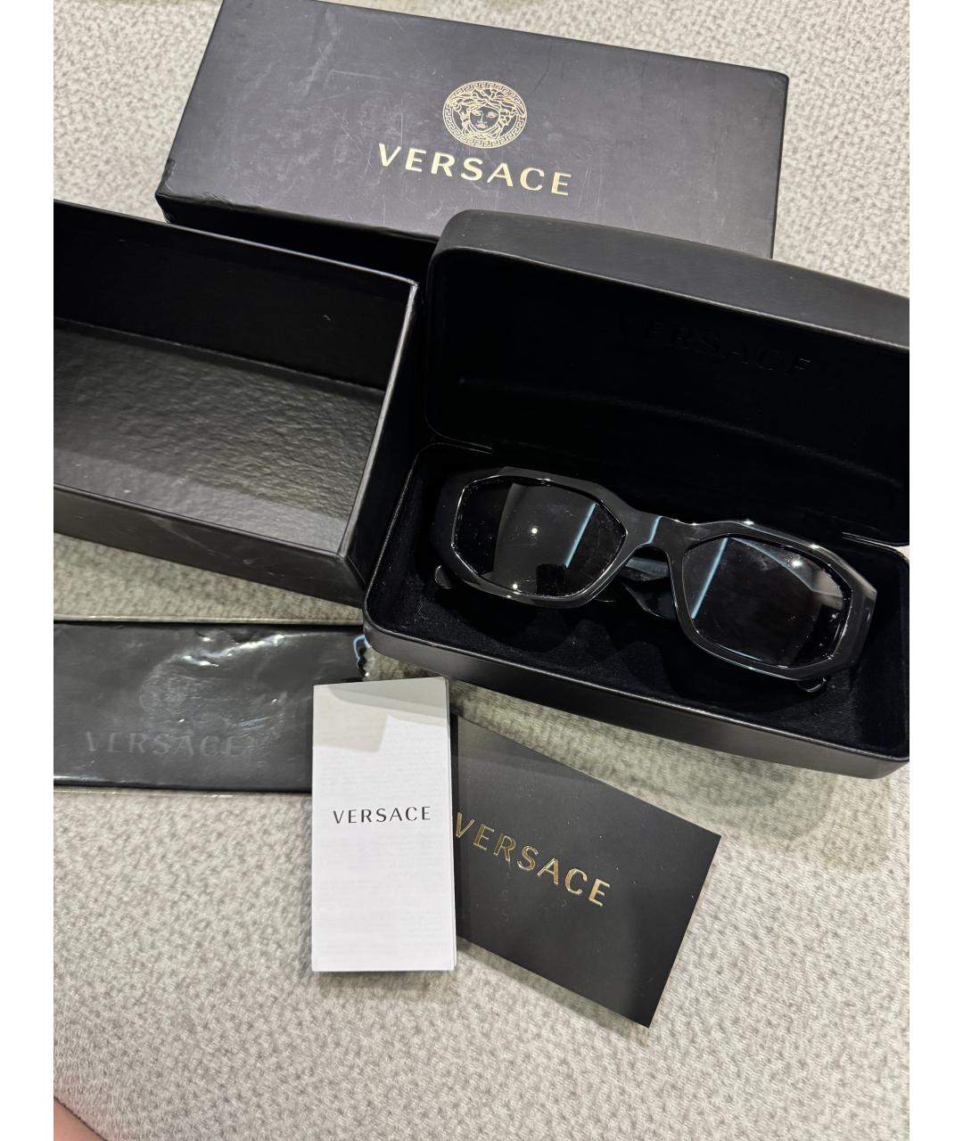 VERSACE Черные пластиковые солнцезащитные очки, фото 5