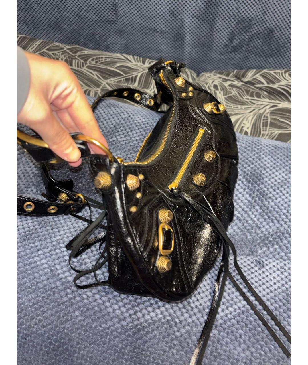 BALENCIAGA Черная кожаная сумка через плечо, фото 2