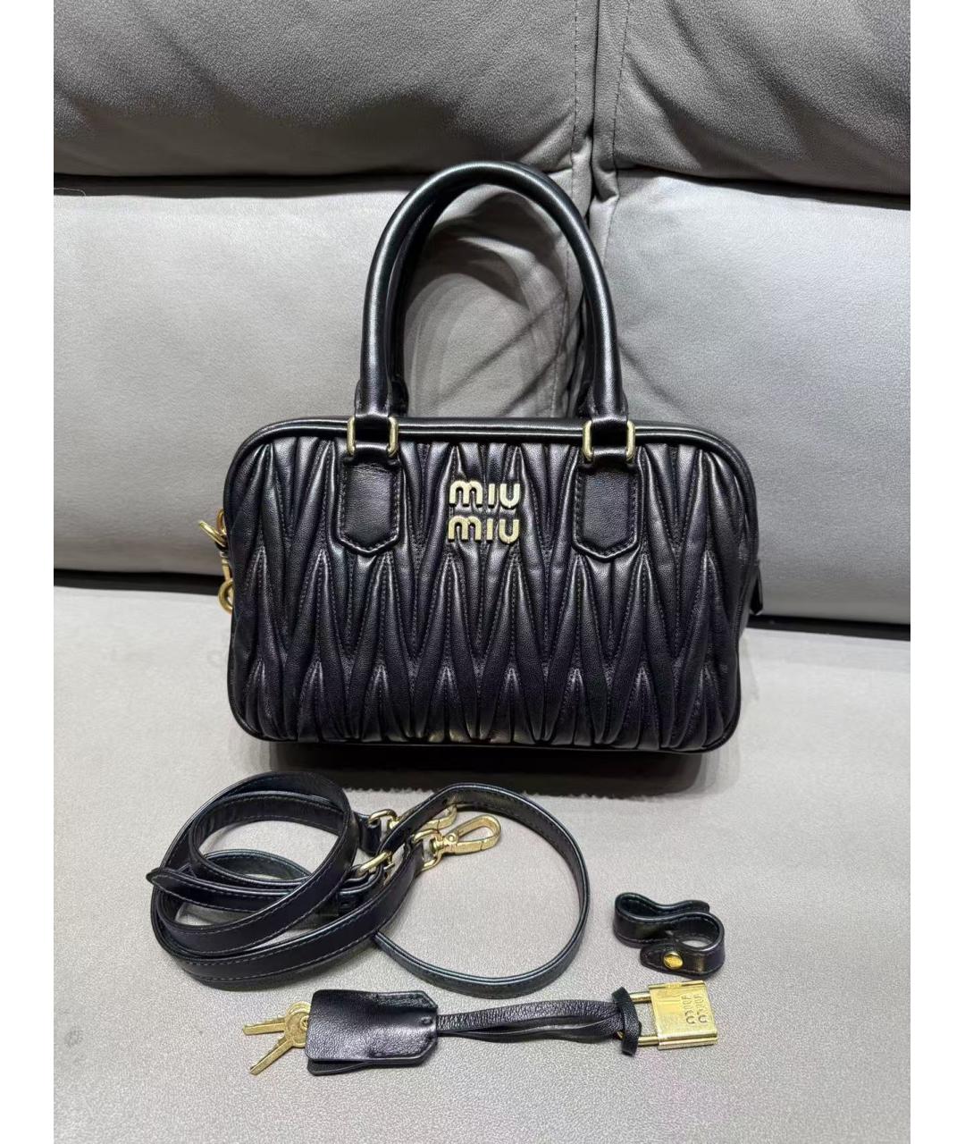 MIU MIU Черная кожаная сумка через плечо, фото 2