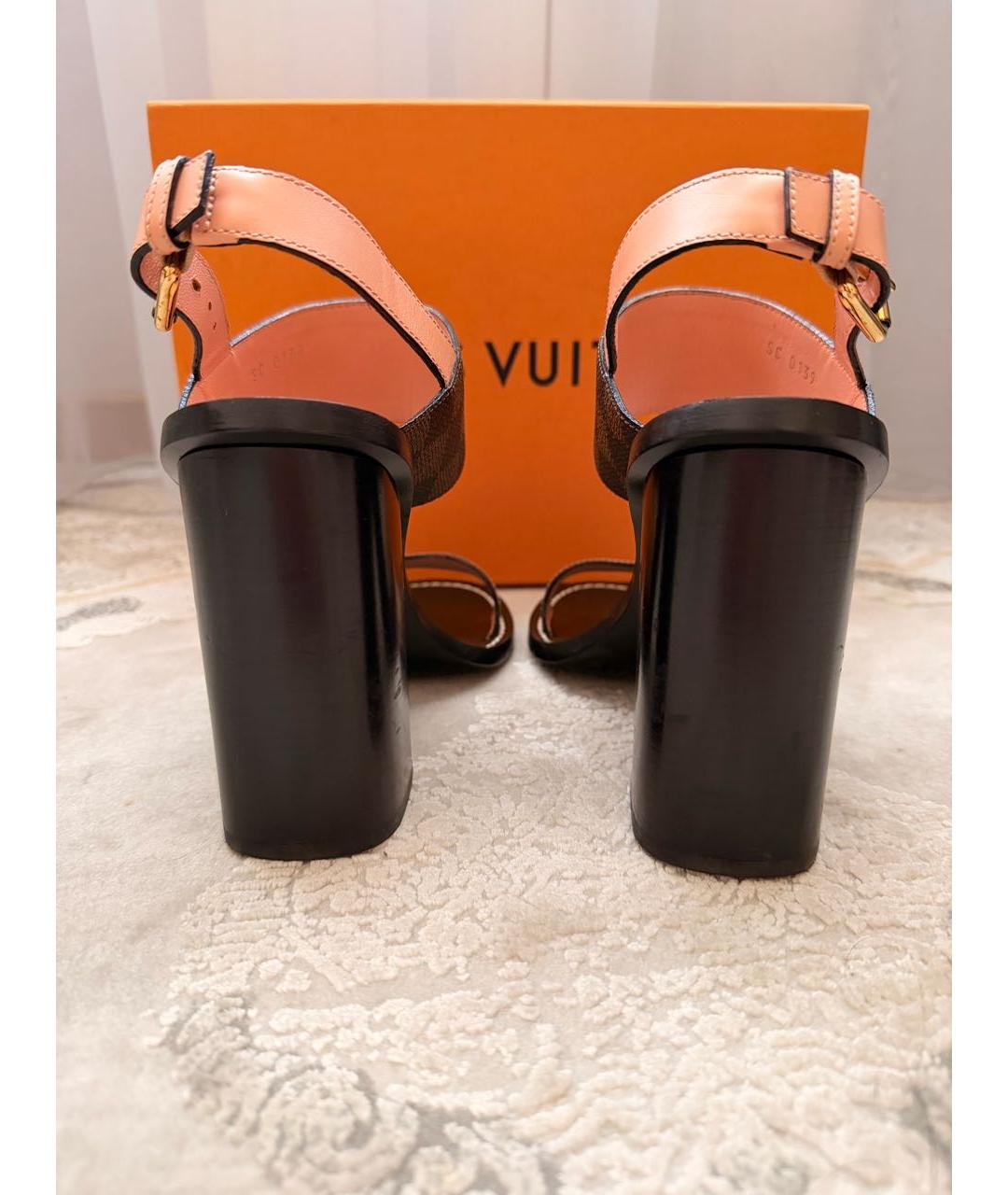 LOUIS VUITTON Коричневые кожаные босоножки, фото 4