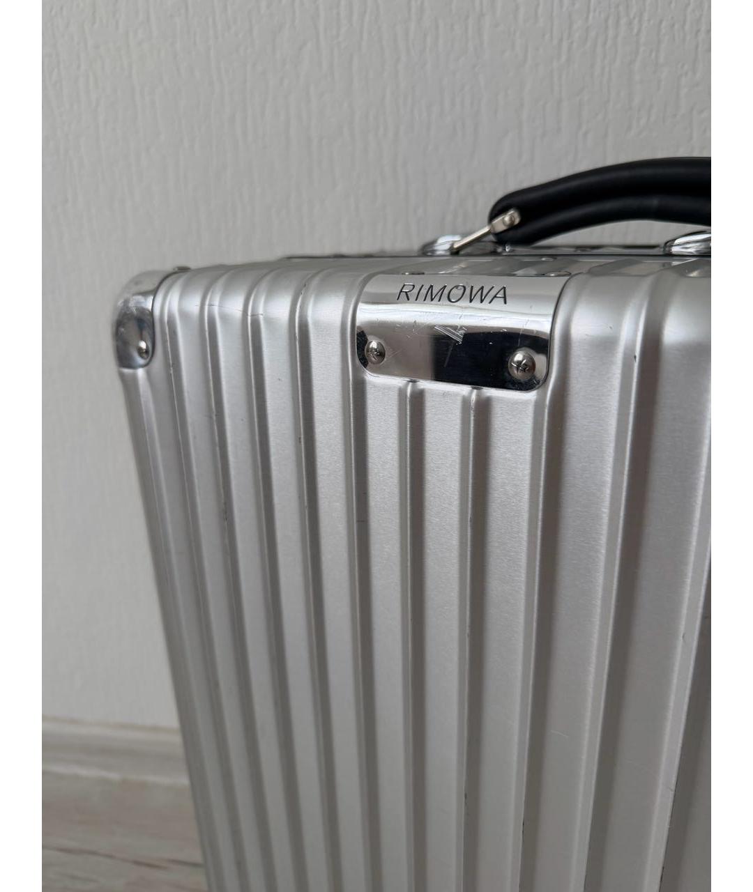 Rimowa Серебряный чемодан, фото 7