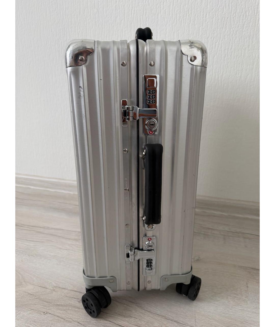 Rimowa Серебряный чемодан, фото 2