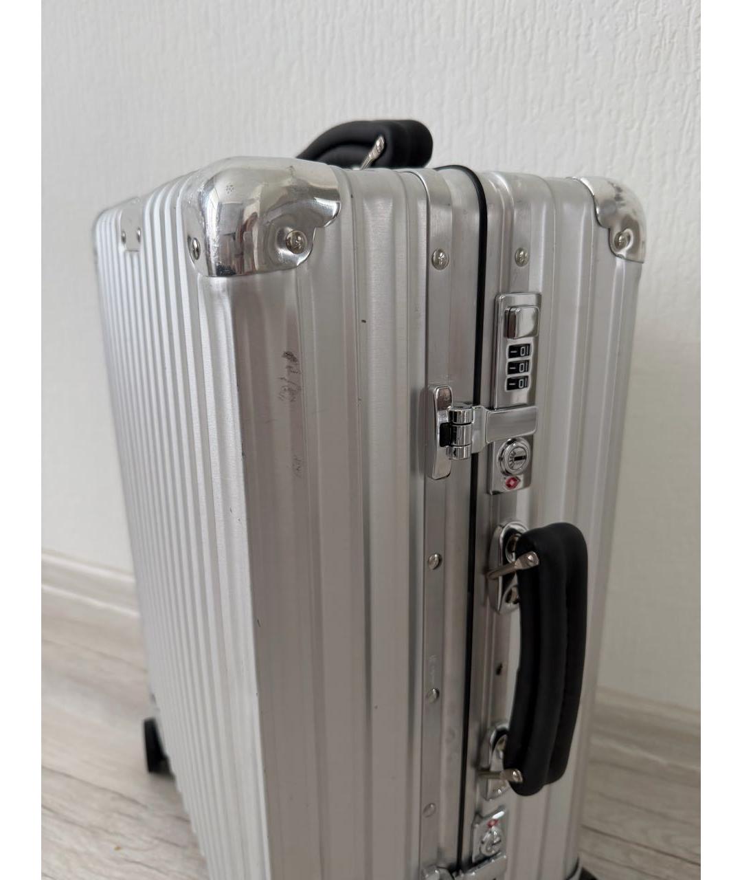 Rimowa Серебряный чемодан, фото 6