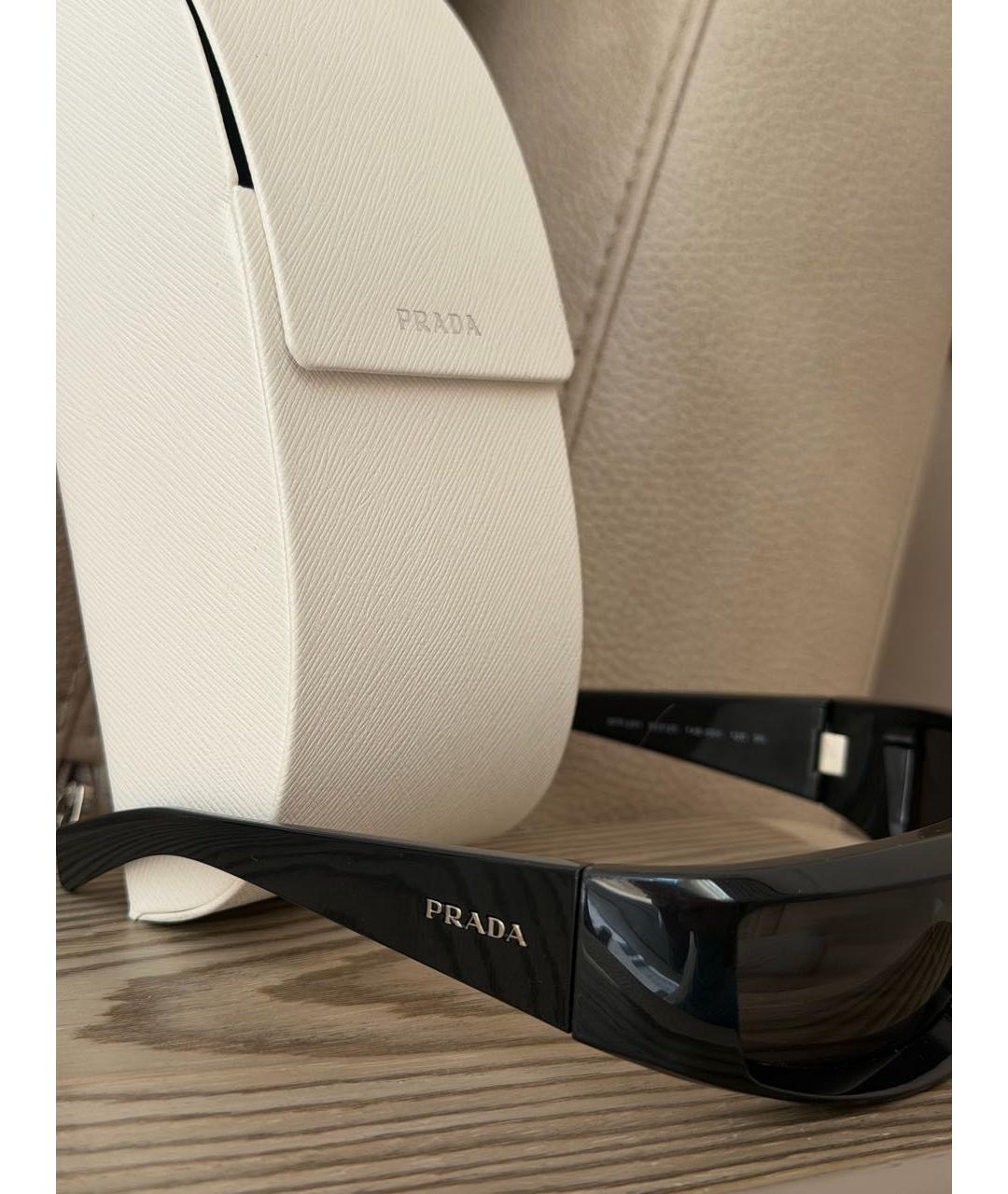 PRADA Черные пластиковые солнцезащитные очки, фото 3