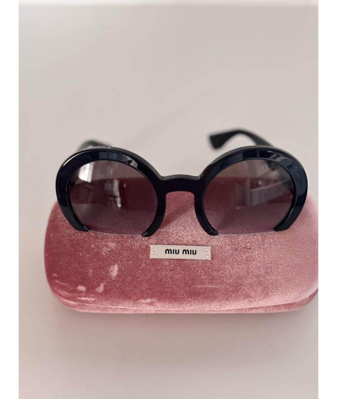 MIU MIU Черные пластиковые солнцезащитные очки, фото 4