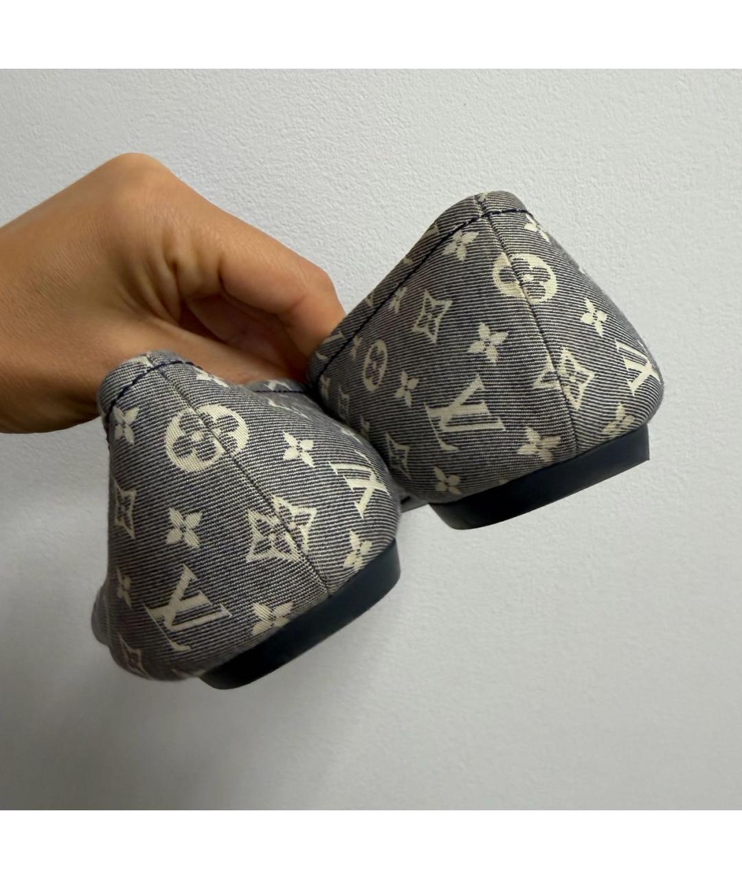 LOUIS VUITTON Серые текстильные балетки, фото 3