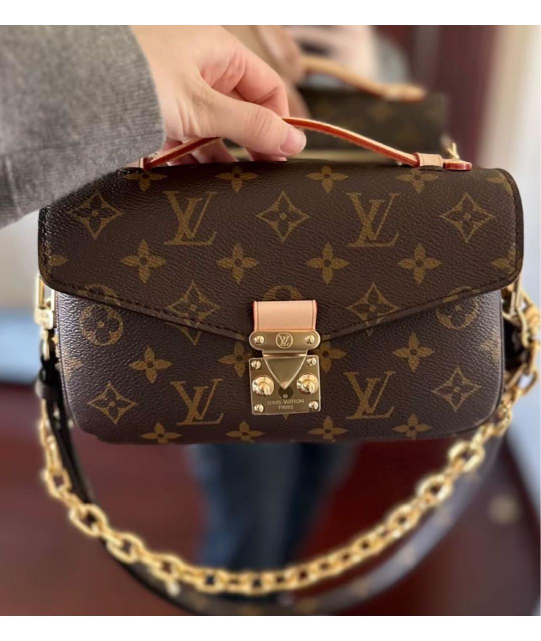 LOUIS VUITTON Коричневая кожаная сумка через плечо, фото 6