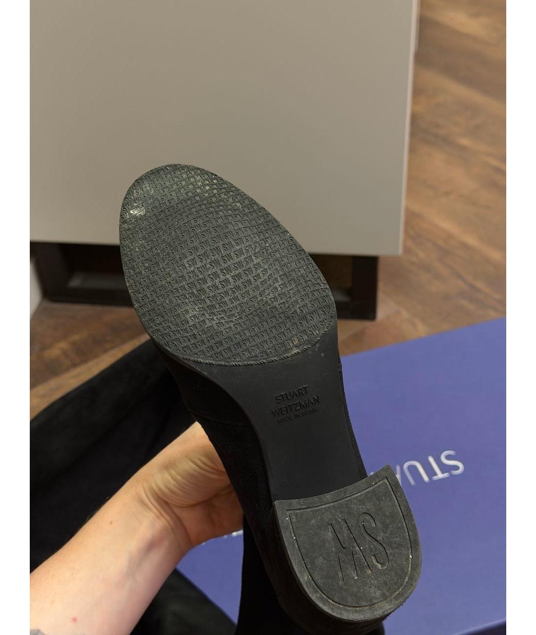 STUART WEITZMAN Черные замшевые ботфорты, фото 5