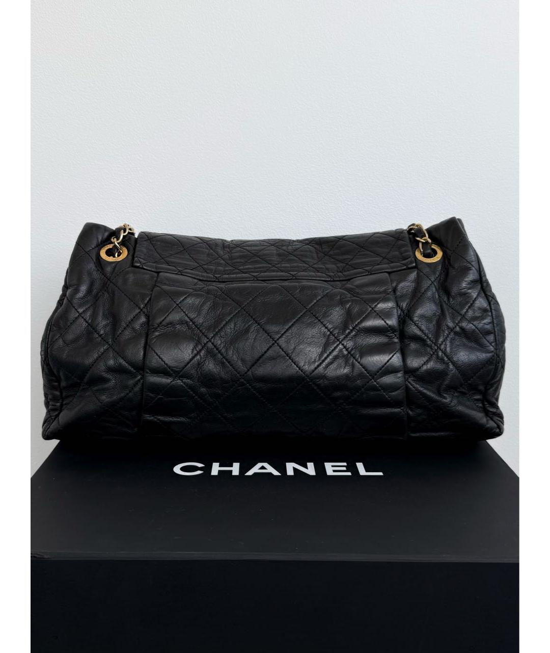 CHANEL Черная кожаная сумка через плечо, фото 2