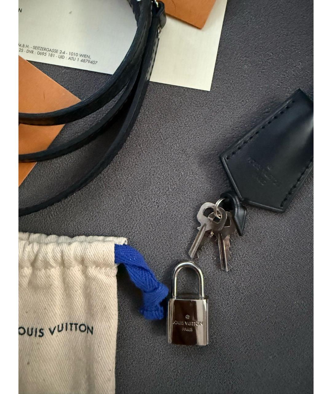 LOUIS VUITTON Черная кожаная сумка с короткими ручками, фото 2