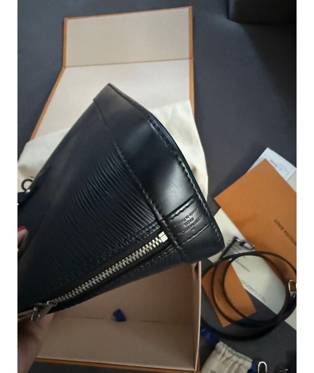 LOUIS VUITTON Черная кожаная сумка с короткими ручками, фото 6