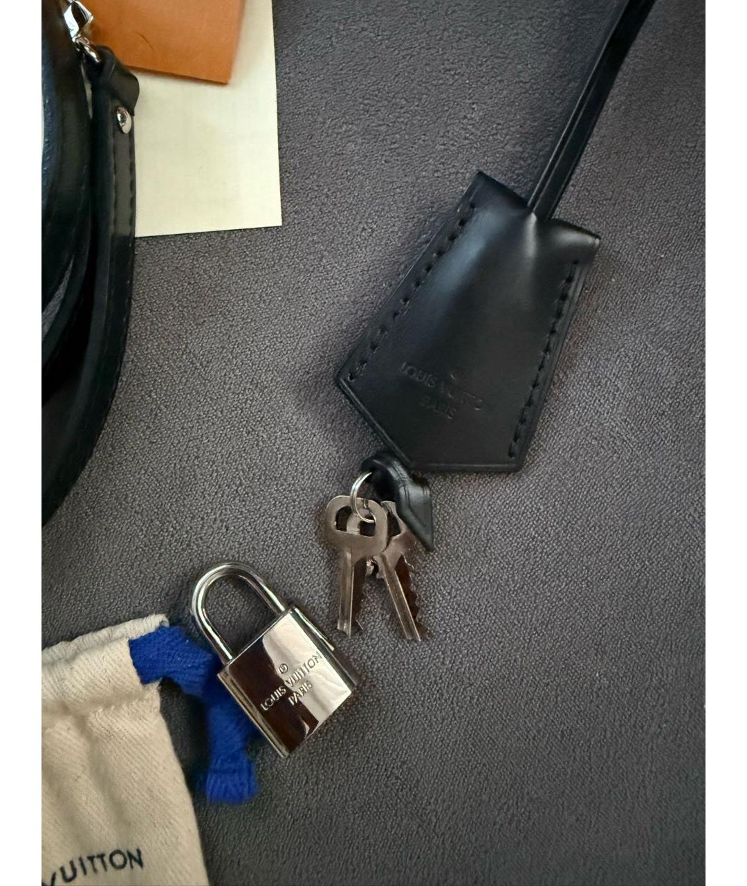 LOUIS VUITTON Черная кожаная сумка с короткими ручками, фото 4