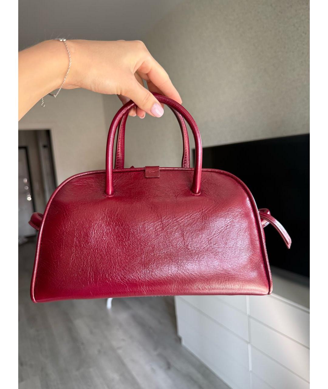 JACQUEMUS Бордовая кожаная сумка с короткими ручками, фото 3