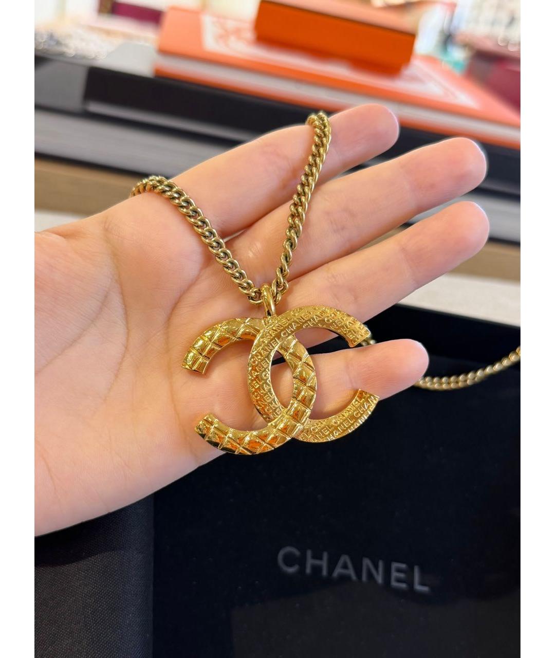 CHANEL Золотая металлическая подвеска, фото 3