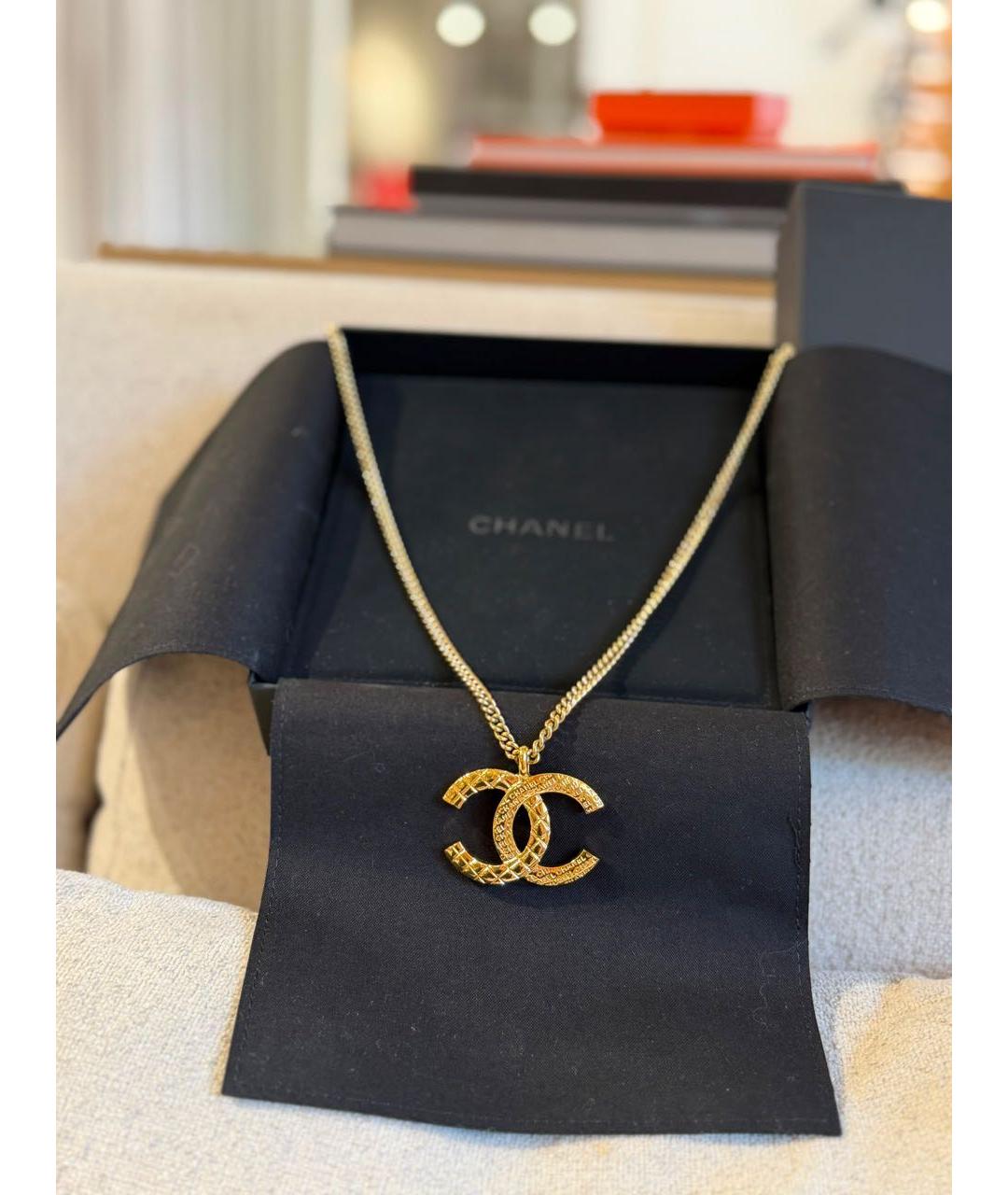 CHANEL Золотая металлическая подвеска, фото 2