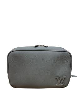 LOUIS VUITTON Барсетка