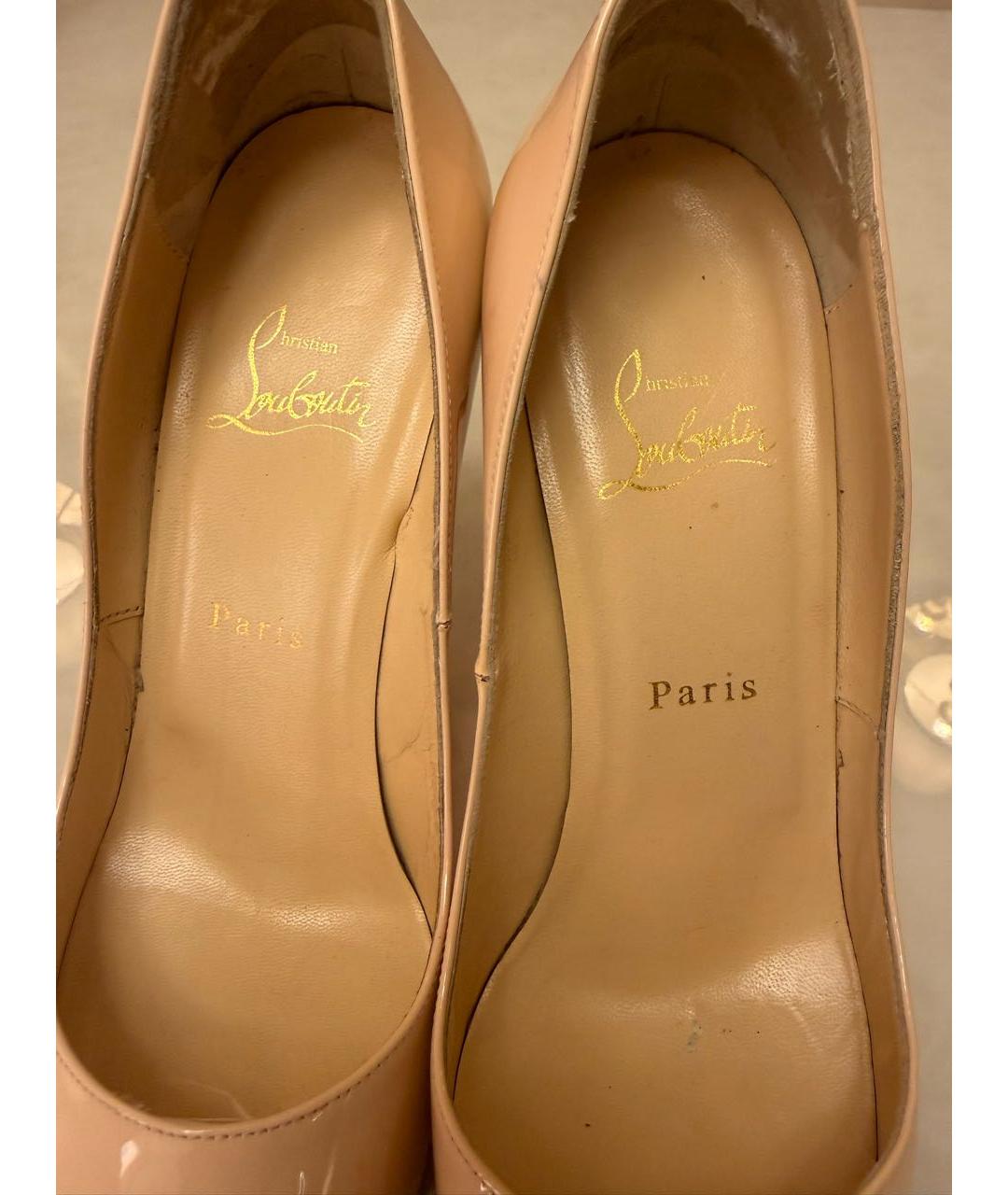 CHRISTIAN LOUBOUTIN Бежевые туфли из лакированной кожи, фото 4
