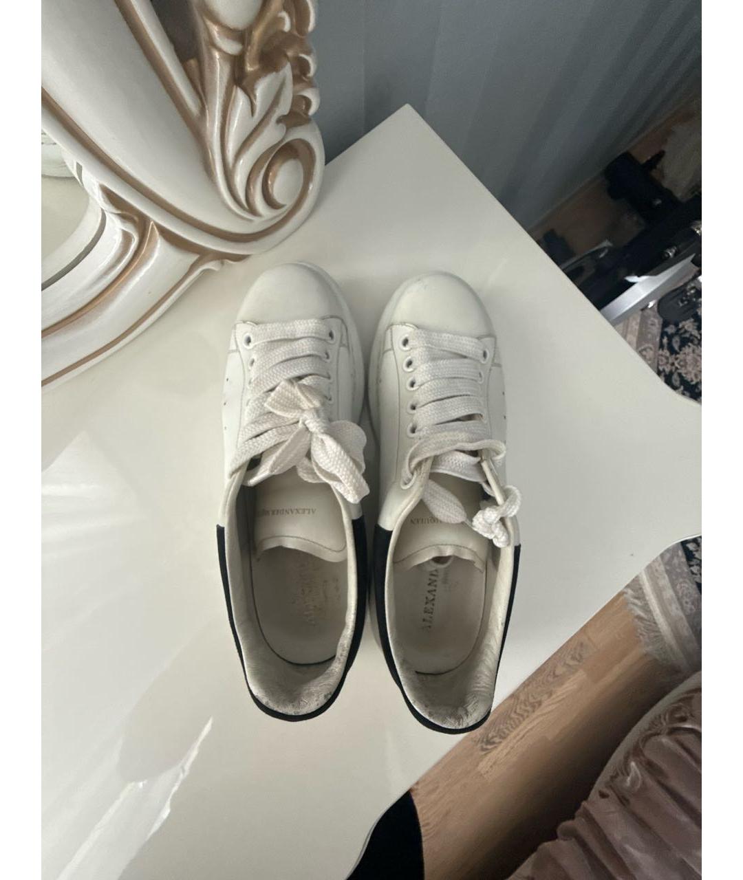 ALEXANDER MCQUEEN Белые кожаные кроссовки, фото 3