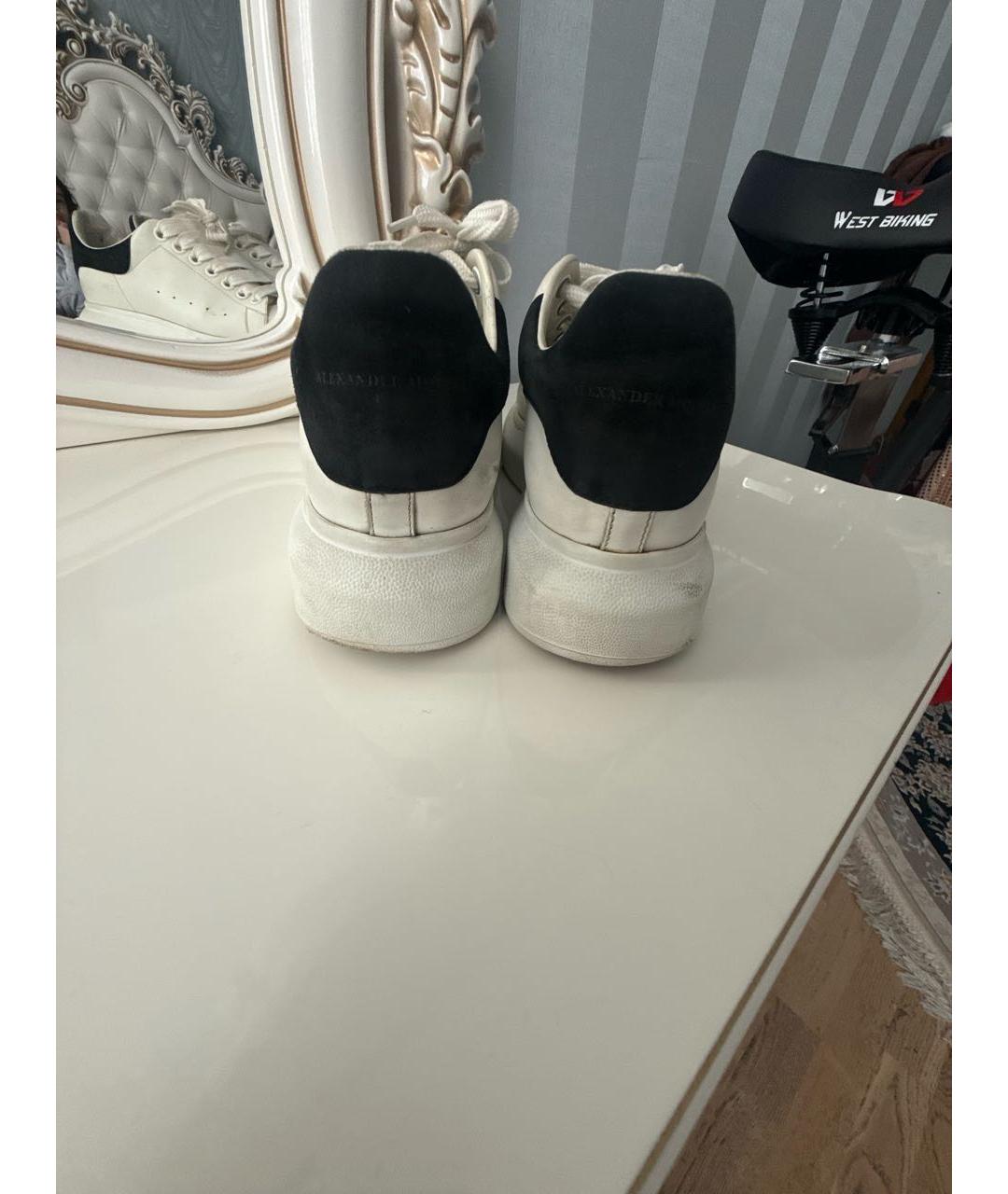 ALEXANDER MCQUEEN Белые кожаные кроссовки, фото 4
