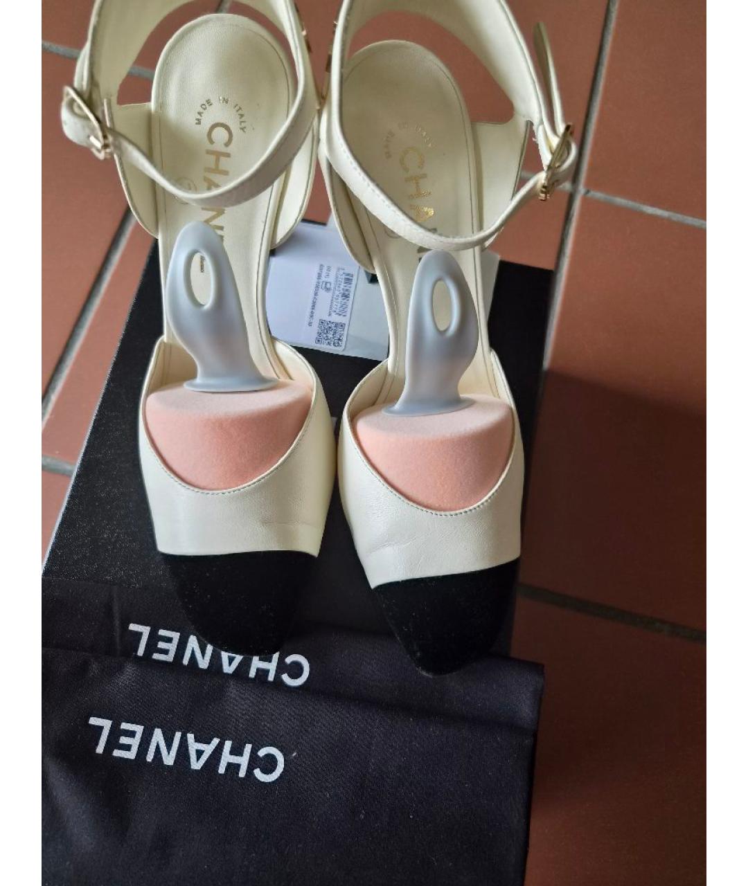 CHANEL Белые кожаные туфли, фото 2