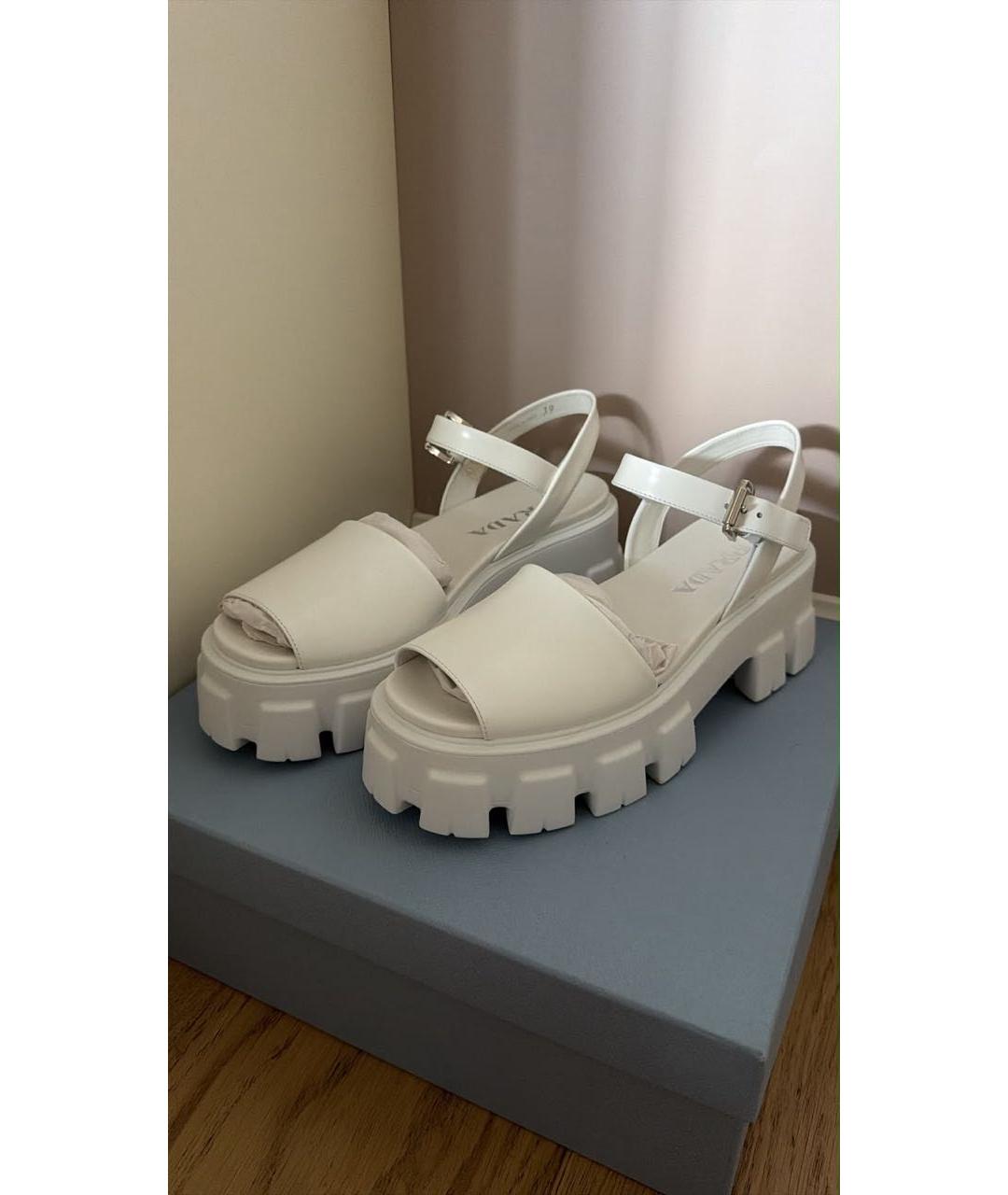 PRADA Белые кожаные босоножки, фото 2
