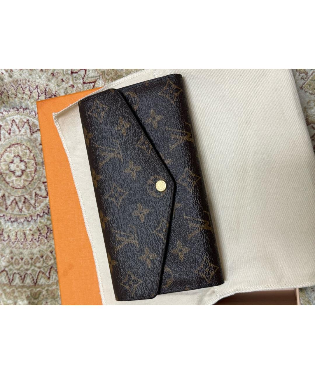 LOUIS VUITTON Фуксия кожаный кошелек, фото 4