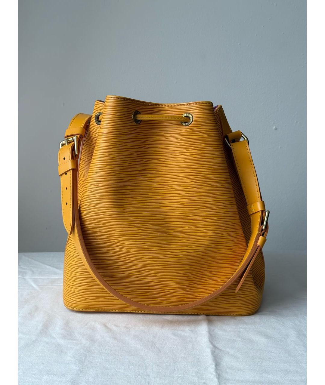 LOUIS VUITTON Горчичная кожаная сумка через плечо, фото 3