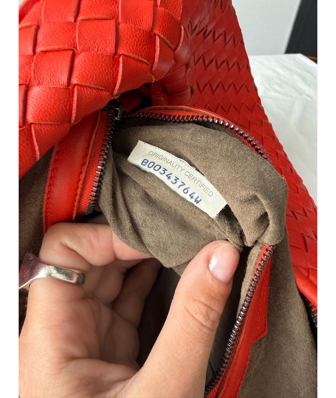 BOTTEGA VENETA Красная кожаная сумка с короткими ручками, фото 7