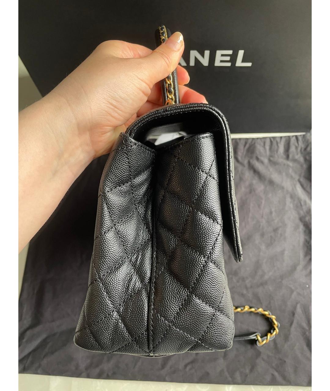 CHANEL Черная кожаная сумка с короткими ручками, фото 5