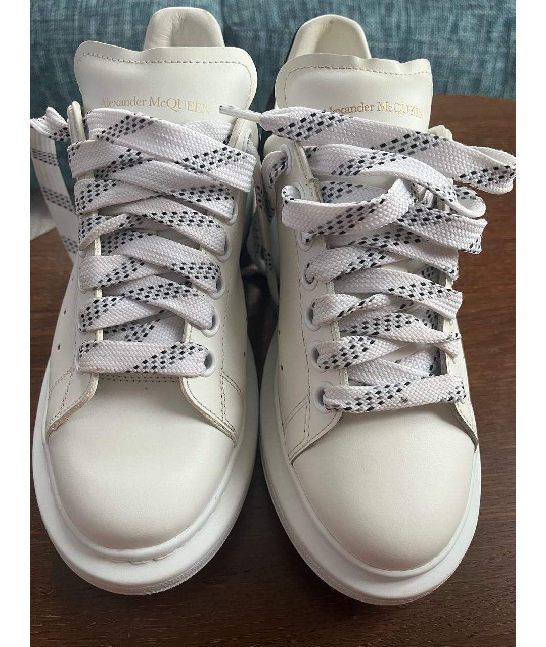 ALEXANDER MCQUEEN Белые кожаные кроссовки, фото 2