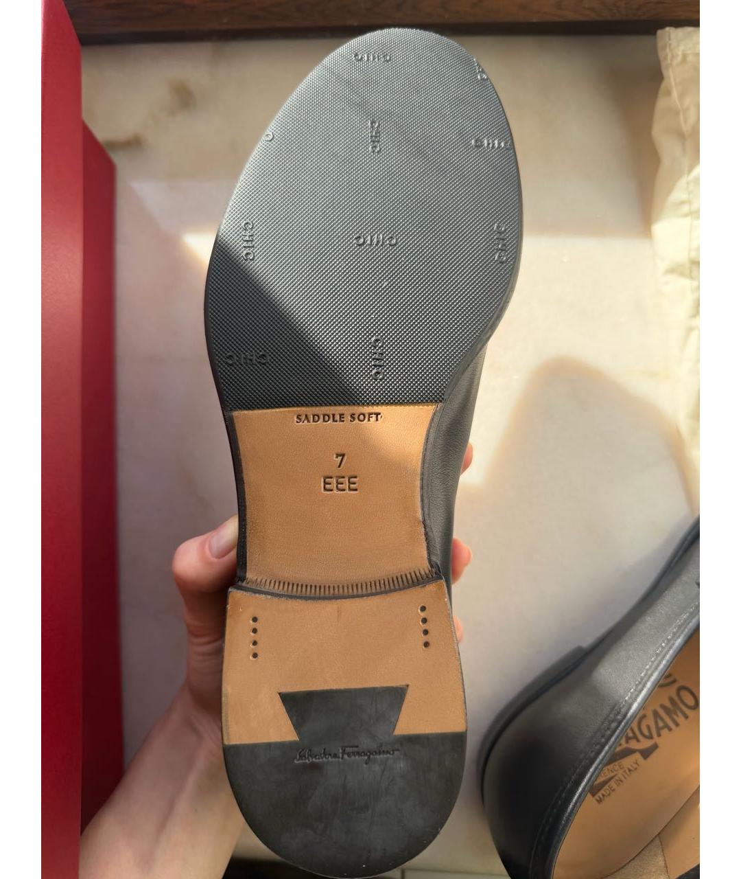 FERRAGAMO Черные кожаные лоферы, фото 5