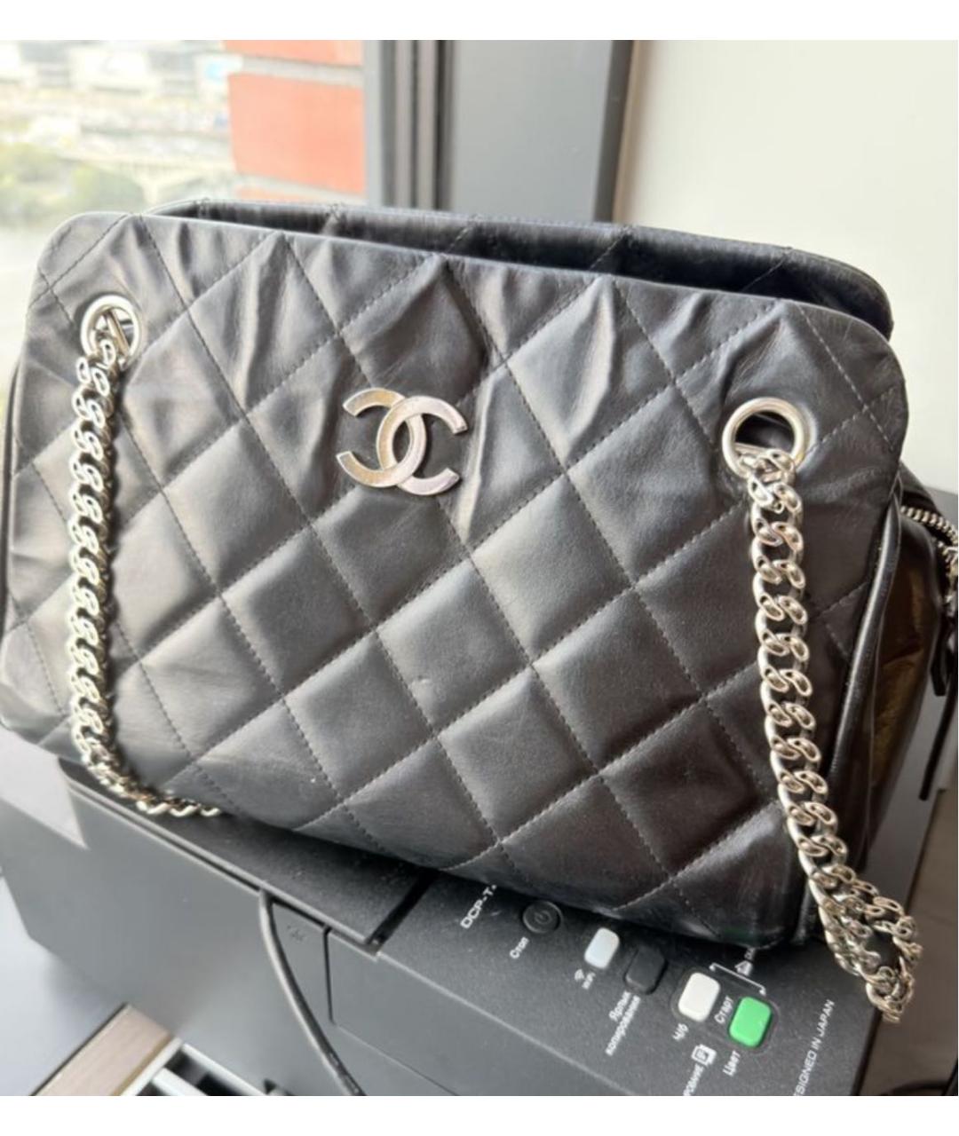 CHANEL Черная кожаная сумка тоут, фото 3