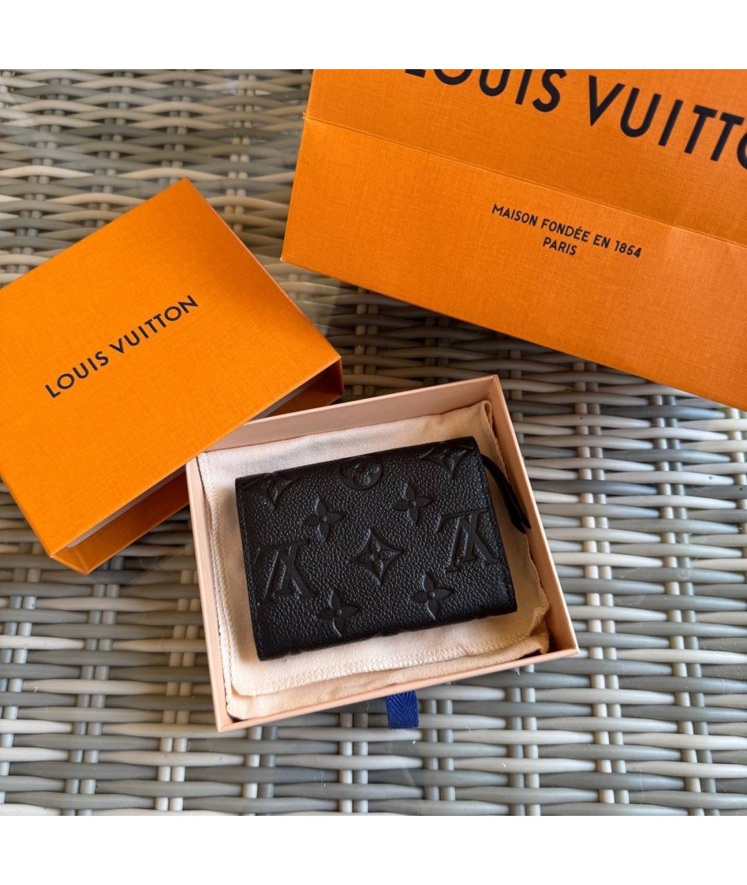 LOUIS VUITTON Черный кожаный кошелек, фото 4