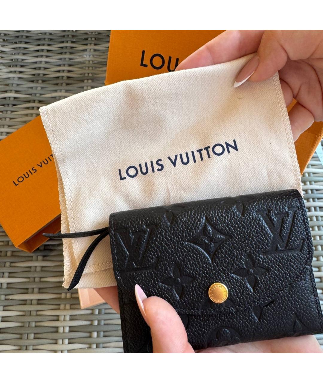 LOUIS VUITTON Черный кожаный кошелек, фото 3