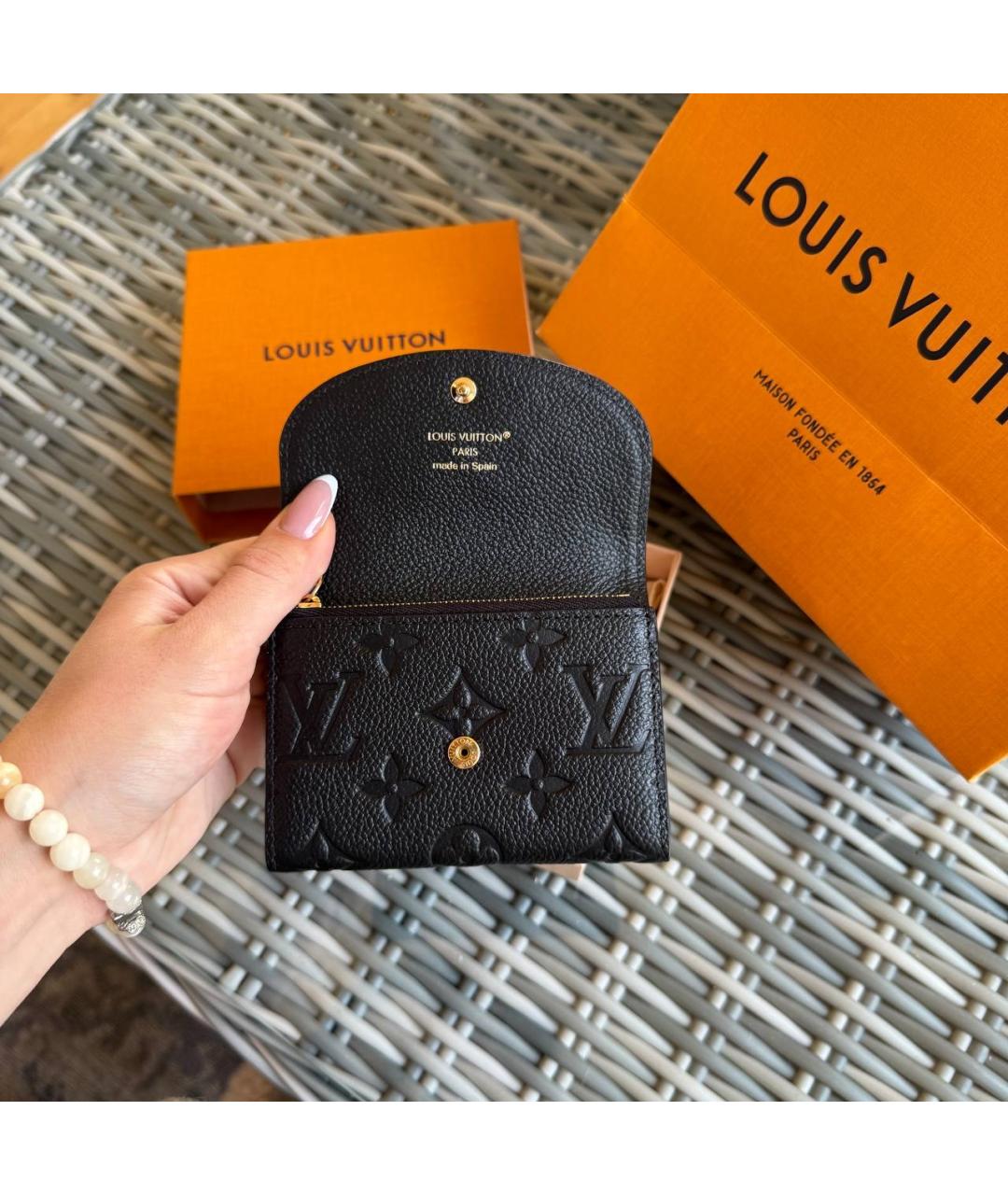 LOUIS VUITTON Черный кожаный кошелек, фото 5