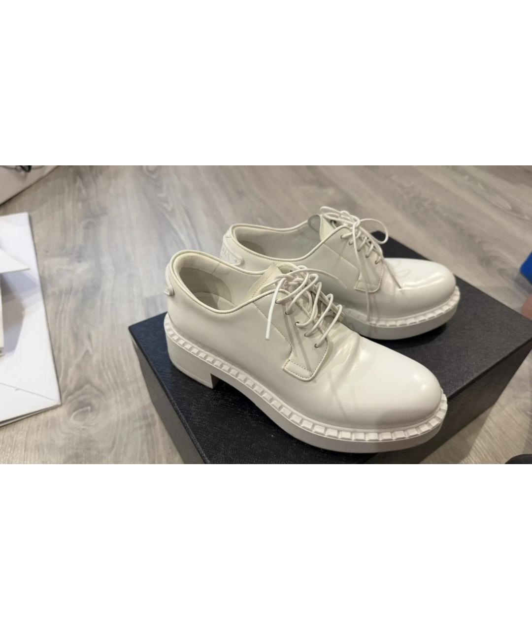 PRADA Белые ботинки из лакированной кожи, фото 4