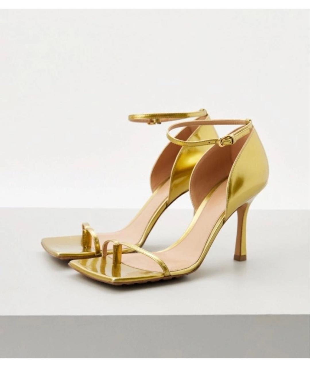 BOTTEGA VENETA Золотые кожаные босоножки, фото 9