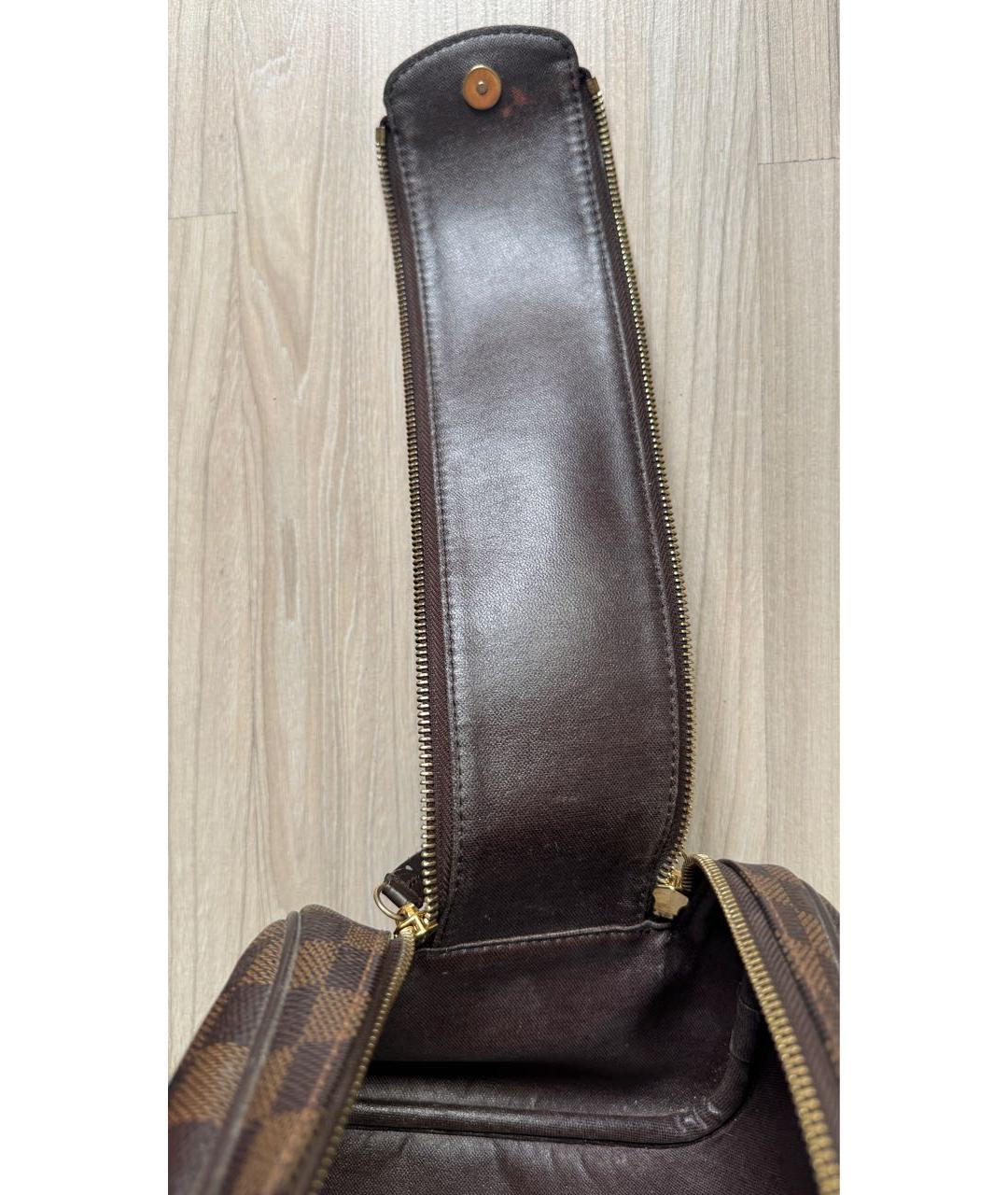 LOUIS VUITTON Косметичка из канвы, фото 8