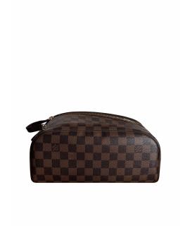 LOUIS VUITTON Косметичка