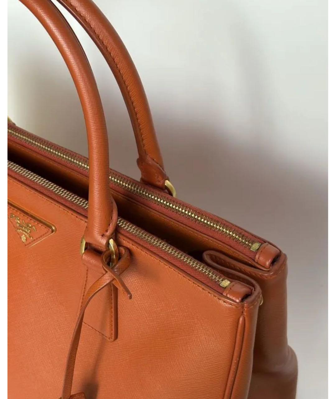 PRADA Оранжевая кожаная сумка тоут, фото 3