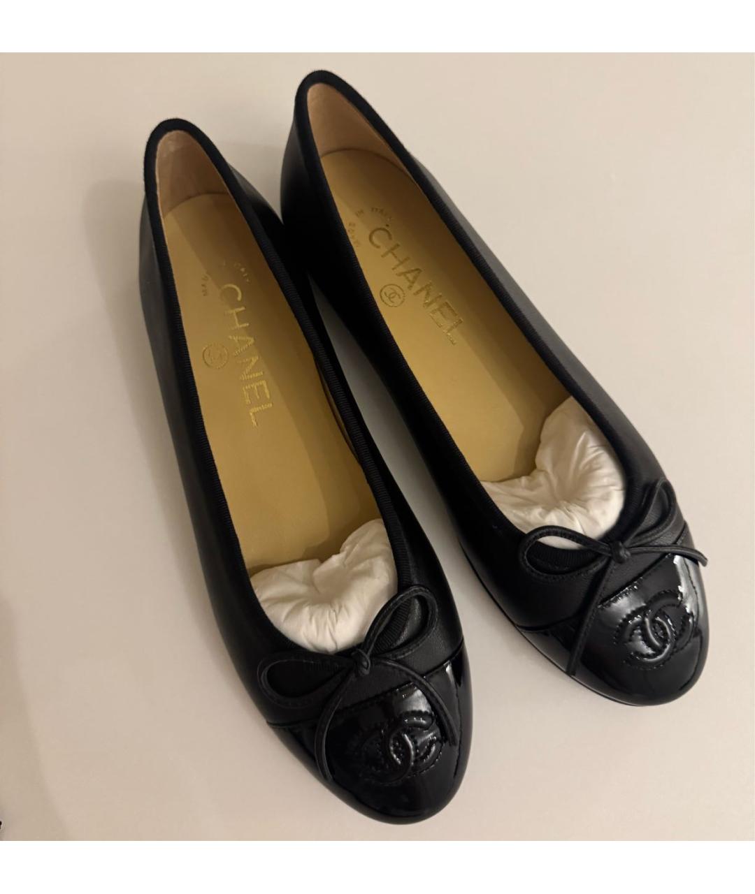 CHANEL Черные кожаные балетки, фото 2